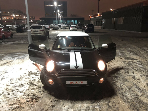 2009 Mini Hatch Cooper II (R56), чёрный - вид 2