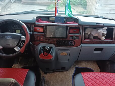 2011 Ford Transit, красный, 3999999 рублей, вид 1