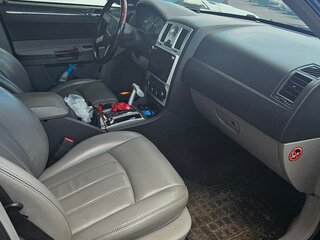 2005 Chrysler 300C I, чёрный, 1850000 рублей, вид 4