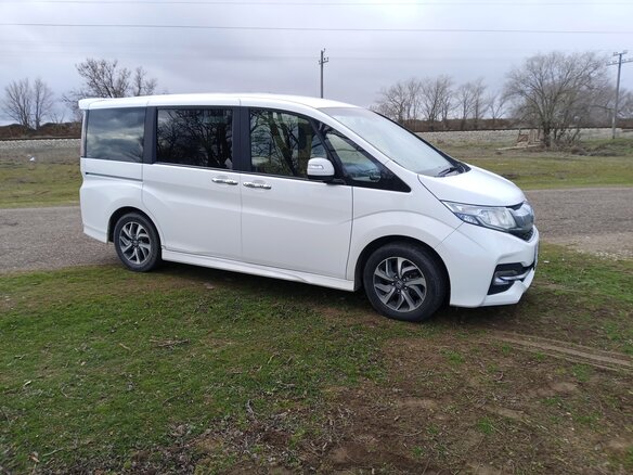 2015 Honda Stepwgn Spada V, белый, 1850000 рублей - вид 3
