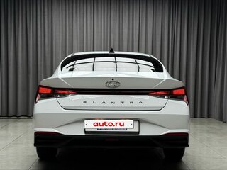 2022 Hyundai Elantra VII (CN7), белый, 2069000 рублей, вид 4