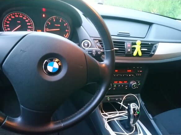 2013 BMW X1 20i I (E84) Рестайлинг, оранжевый, 1600000 рублей - вид 6