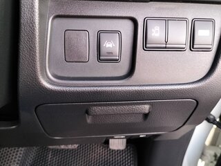 2014 Nissan Serena IV (C26), белый, 1350000 рублей, вид 5