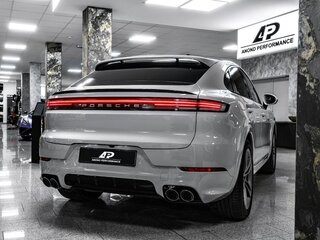 2025 Porsche Cayenne E-Hybrid Coupé III Рестайлинг, серебристый, 20000000 рублей, вид 4