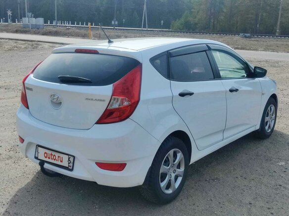 2013 Hyundai Solaris I, белый, 500000 рублей - вид 3