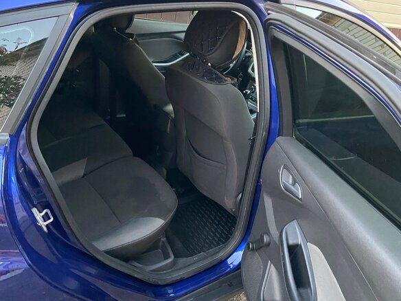 2014 Ford Focus III, синий, 1000000 рублей - вид 9