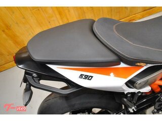 2014 KTM 690 Duke R, оранжевый, 500000 рублей, вид 5