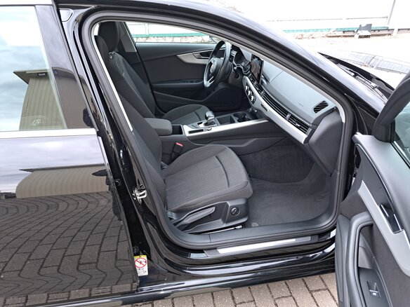 2021 Audi A4 30 TDI V (B9) Рестайлинг, чёрный, 2998000 рублей - вид 16
