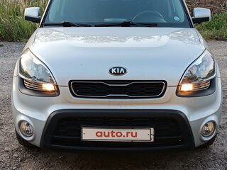 2013 Kia Soul I Рестайлинг, серебристый, 890000 рублей, вид 1