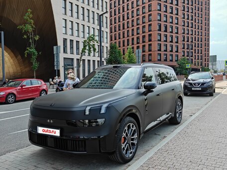 2025 Lynk & Co 900, чёрный, вид 1