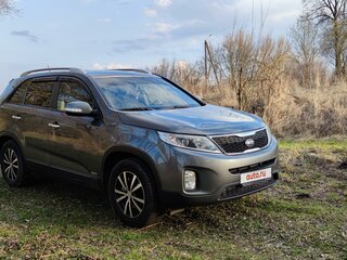 2014 Kia Sorento II Рестайлинг, серебристый, 1600000 рублей, вид 5