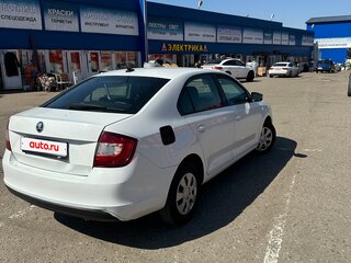 2017 Skoda Rapid I Рестайлинг, белый, 840000 рублей, вид 4