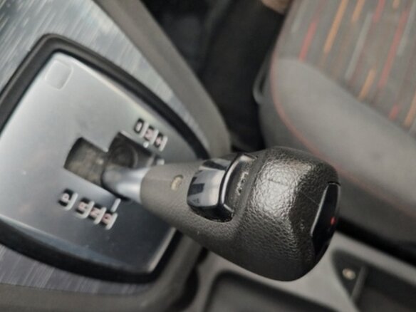 2008 Ford C-MAX I Рестайлинг, красный, 540000 рублей - вид 11