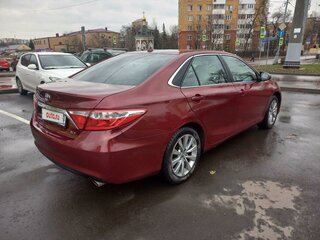 2016 Toyota Camry US Market VII (XV50) Рестайлинг, красный, 2100000 рублей, вид 5