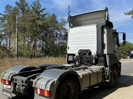 2011 Mercedes-Benz Axor, белый, 3600000 рублей, вид 3