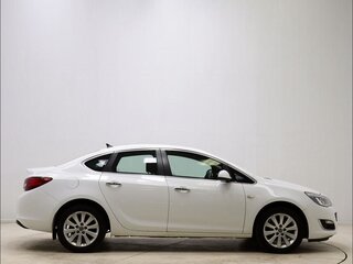 2012 Opel Astra J Рестайлинг, белый, 920000 рублей, вид 3