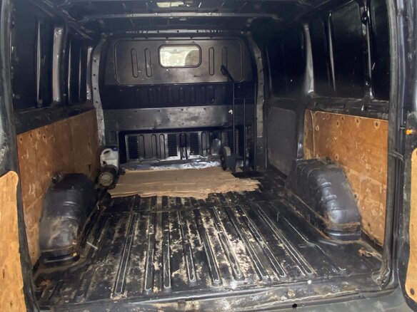 2010 Ford Transit, серый, 700000 рублей - вид 5