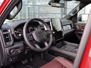 2026 Ram 1500 Crew Cab V Рестайлинг, красный, 11650000 рублей, вид 3