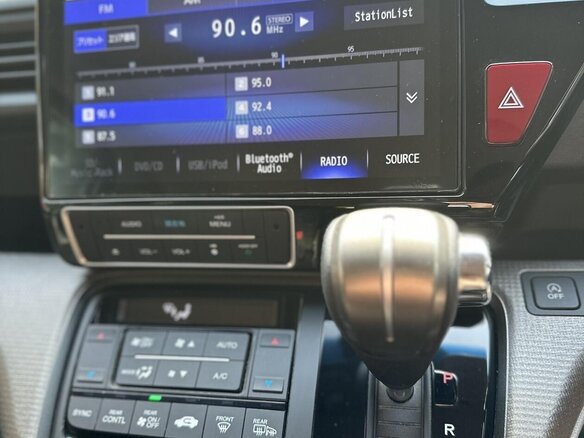 2019 Honda Stepwgn V Рестайлинг, серебристый, 1999000 рублей - вид 35