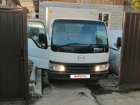2002 Mazda Titan, белый, 1750000 рублей, вид 4