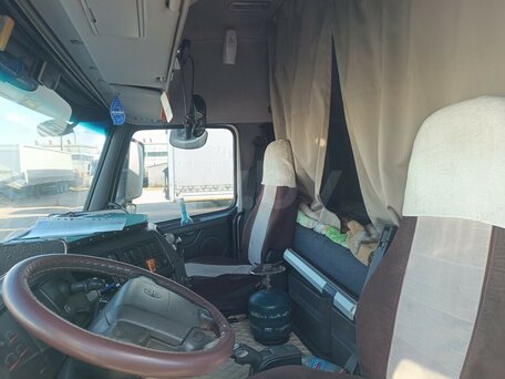 2011 Volvo FH, белый, 2750000 рублей, вид 5