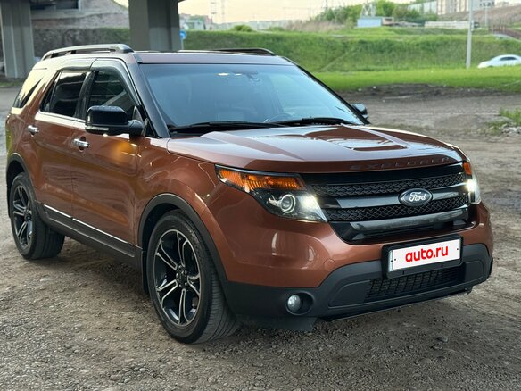 2013 Ford Explorer Sport V, оранжевый, 2300000 рублей - вид 2