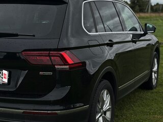 2019 Volkswagen Tiguan II, чёрный, 2920000 рублей, вид 3