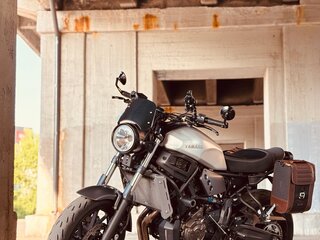 2019 Yamaha XSR700, серый, 699990 рублей, вид 1