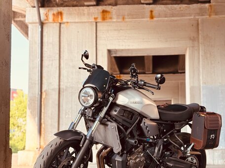 2019 Yamaha XSR700, серый, 699990 рублей, вид 1