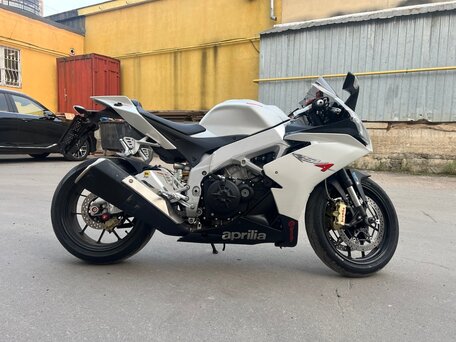 2010 Aprilia RSV4, белый, 799000 рублей, вид 5