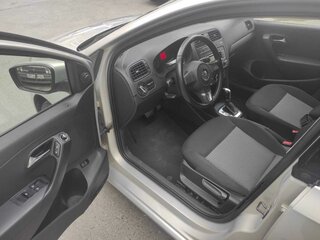 2012 Volkswagen Polo V, серебристый, 950000 рублей, вид 4