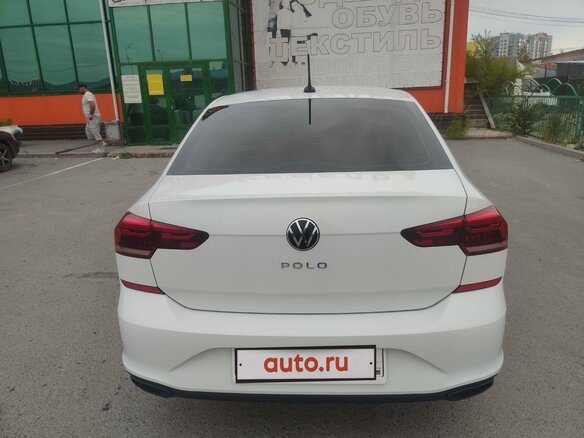 2020 Volkswagen Polo VI, белый, 1080000 рублей - вид 2