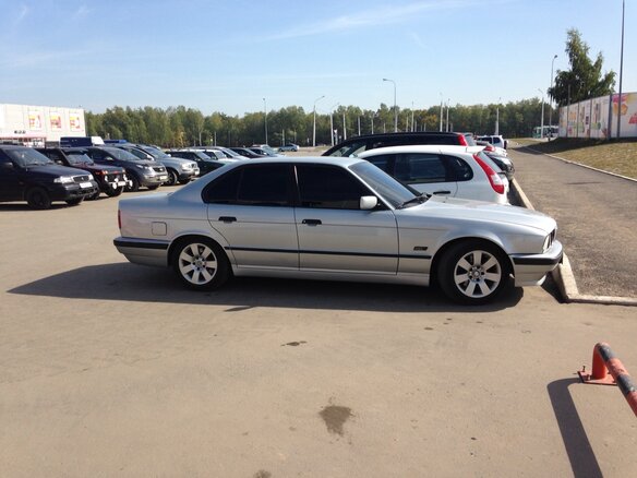 1994 BMW 5 серии 520i III (E34), серебристый