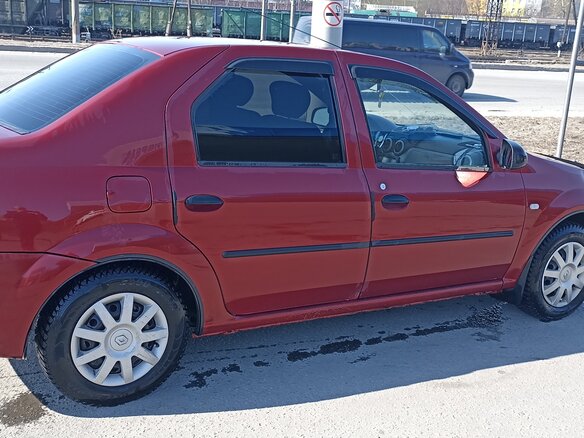 2010 Renault Logan I Рестайлинг, красный, 430000 рублей - вид 3