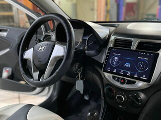 2011 Hyundai Solaris I, серебристый, 780000 рублей, вид 4