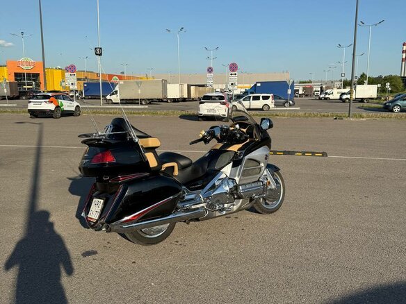 2012 Honda GL 1800 Gold Wing, серебристый, 1999000 рублей - вид 4