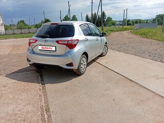 2018 Toyota Vitz III (XP130) Рестайлинг, серый, 820000 рублей, вид 5