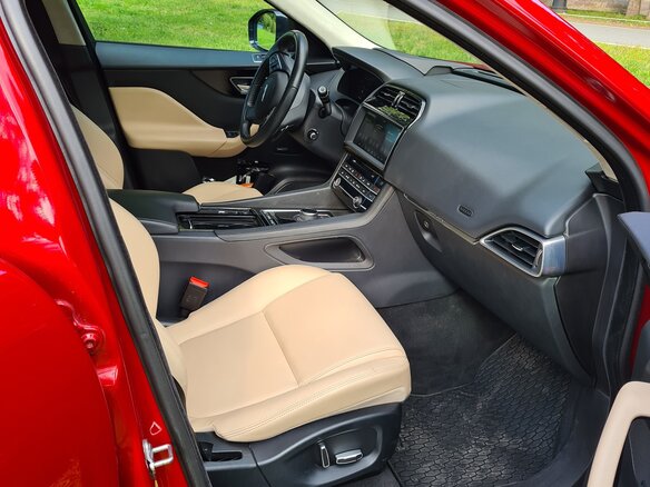 2019 Jaguar F-Pace I, красный, 3790000 рублей - вид 21