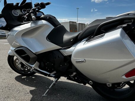 2013 Triumph Trophy 1200, серебристый, 765000 рублей, вид 5