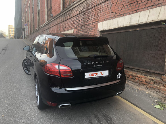 2011 Porsche Cayenne Diesel II (958), чёрный - вид 2