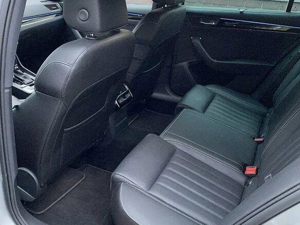 2019 Skoda Superb III Рестайлинг, серый, 3500000 рублей - вид 25