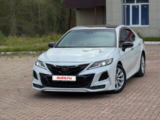 2019 Toyota Camry VIII (XV70), белый, 2420000 рублей, вид 1