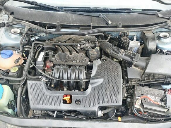 2004 Skoda Octavia I (A4) Рестайлинг, голубой, 380000 рублей - вид 8