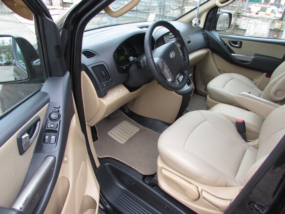 2012 Hyundai H-1 II, чёрный - вид 4