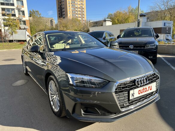 2021 Audi A5 Sportback 35 TFSI II (F5) Рестайлинг, серый, 9040000 рублей - вид 3