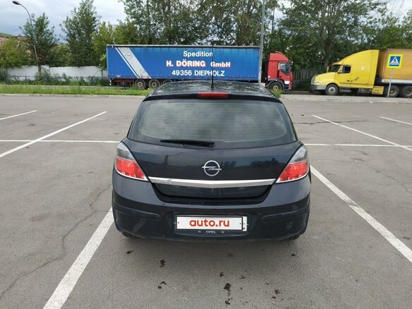 2009 Opel Astra H Рестайлинг, чёрный, 600000 рублей - вид 3