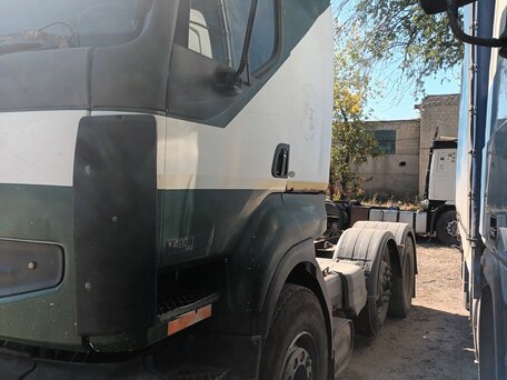 2000 Renault Premium, зелёный, 750000 рублей, вид 2