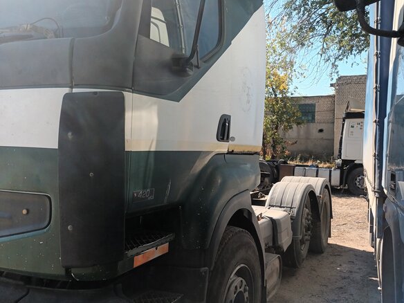 2000 Renault Premium, зелёный, 750000 рублей - вид 1