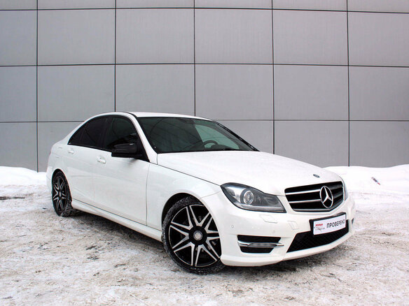 2013 Mercedes-Benz C-Класс 180 III (W204) Рестайлинг, белый - вид 2