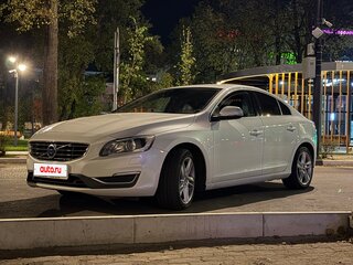 2014 Volvo S60 II Рестайлинг, белый, 1690000 рублей, вид 1